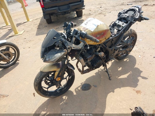 Kawasaki Ex300 B 2015 JKAEX8B14FDA19588 Image 2