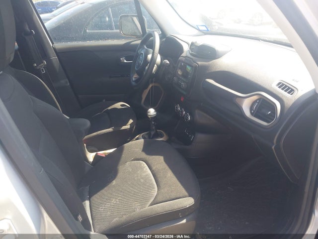 2015 JEEP RENEGADE ZACCJAAH4FPB49826 Photo 4