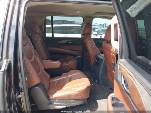 Продажа на аукционе авто 2020 Cadillac Escalade Esv 2wd Luxury, vin: 1GYS3HKJ0LR292375, номер лота: 44702366