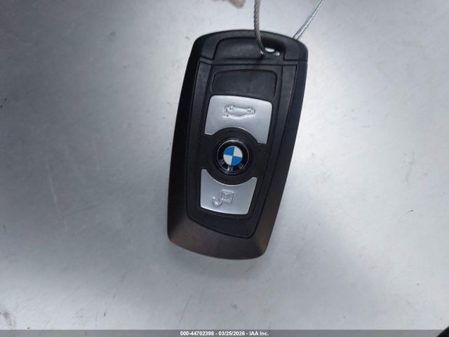 2013 Bmw 328i მანქანა იყიდება აუქციონზე, vin: WBA3A5G58DNP22024, აუქციონის ნომერი: 44702398