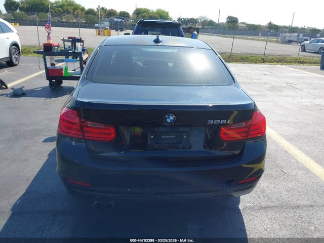 2013 Bmw 328i მანქანა იყიდება აუქციონზე, vin: WBA3A5G58DNP22024, აუქციონის ნომერი: 44702398