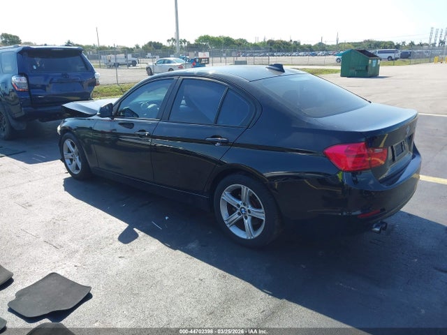 2013 Bmw 328i მანქანა იყიდება აუქციონზე, vin: WBA3A5G58DNP22024, აუქციონის ნომერი: 44702398