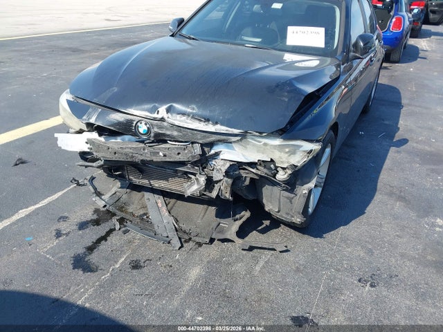 2013 Bmw 328i მანქანა იყიდება აუქციონზე, vin: WBA3A5G58DNP22024, აუქციონის ნომერი: 44702398