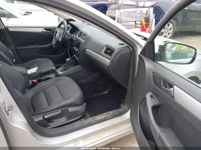2012 Volkswagen Jetta 2.5l Sel მანქანა იყიდება აუქციონზე, vin: 3VWLP7AJ5CM347752, აუქციონის ნომერი: 44702419