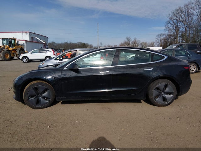 44702439 :رقم المزاد ، 5YJ3E1EB0KF208673 vin ، 2019 Tesla Model 3 Long Range/performance مزاد بيع