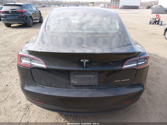44702439 :رقم المزاد ، 5YJ3E1EB0KF208673 vin ، 2019 Tesla Model 3 Long Range/performance مزاد بيع