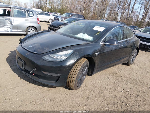 44702439 :رقم المزاد ، 5YJ3E1EB0KF208673 vin ، 2019 Tesla Model 3 Long Range/performance مزاد بيع
