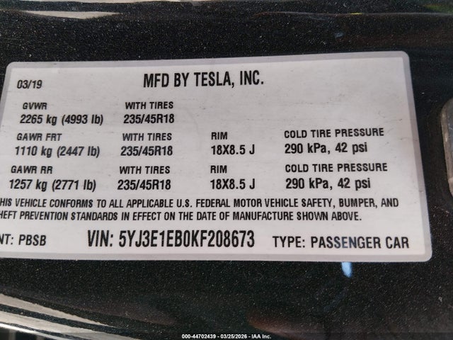 44702439 :رقم المزاد ، 5YJ3E1EB0KF208673 vin ، 2019 Tesla Model 3 Long Range/performance مزاد بيع