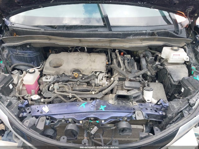 44702452 :رقم المزاد ، 5TDDRKEC8MS023986 vin ، 2021 Toyota Sienna Xse مزاد بيع