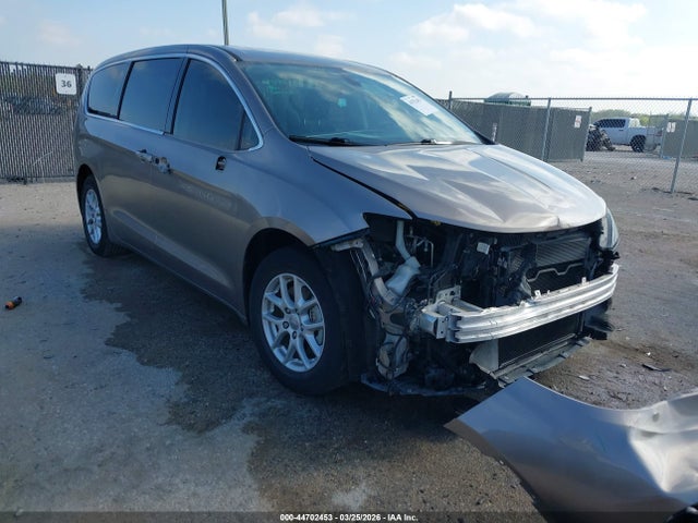 Продаж на аукціоні авто 2017 Chrysler Pacifica Touring, vin: 2C4RC1DG3HR537782, номер лоту: 44702453