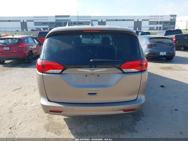 Продаж на аукціоні авто 2017 Chrysler Pacifica Touring, vin: 2C4RC1DG3HR537782, номер лоту: 44702453