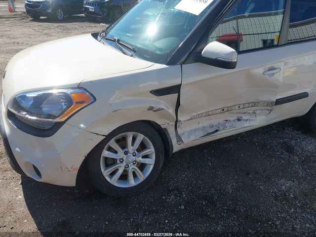 44702458 :رقم المزاد ، KNDJT2A68D7770437 vin ، 2013 Kia Soul + مزاد بيع