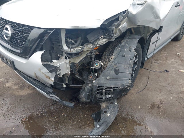 5N1DR2BM4LC588437 Nissan Pathfinder Sv 4wd
