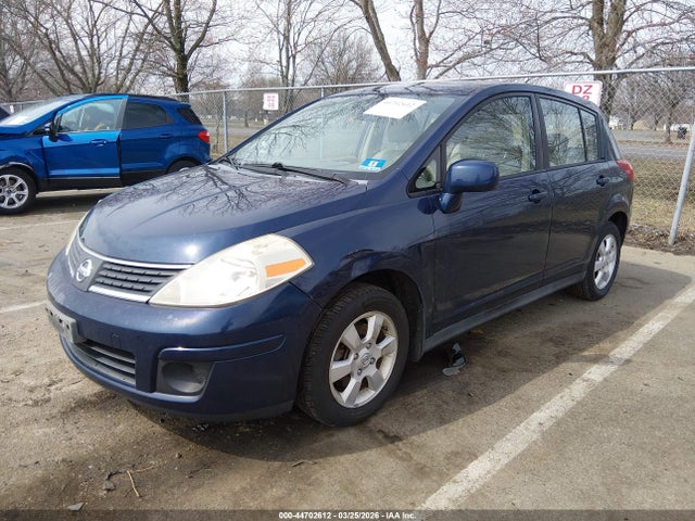 44702612 :رقم المزاد ، 3N1BC13E77L357088 vin ، 2007 Nissan Versa 1.8sl مزاد بيع