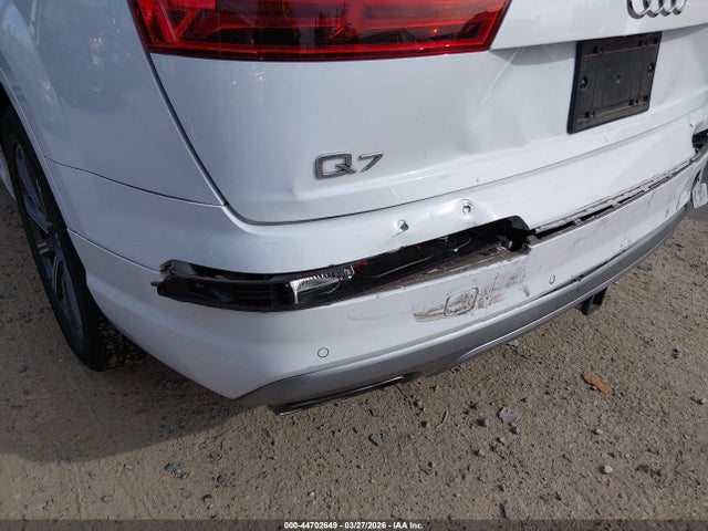 WA1LAAF75JD000990 Audi Q7 3.0t Premium