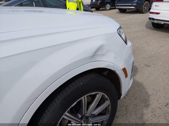 WA1LAAF75JD000990 Audi Q7 3.0t Premium