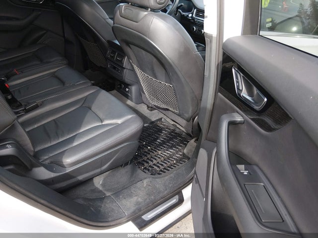 2018 AUDI Q7 WA1LAAF75JD000990 Photo 7