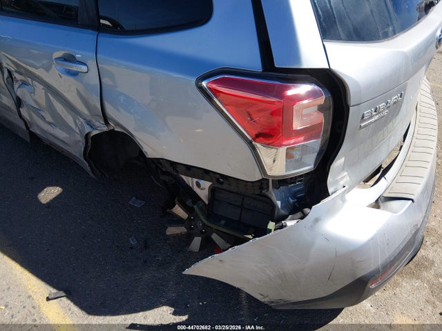 Subaru Forester 2.5i Premium 2017 JF2SJAGC6HH577304 Image 6