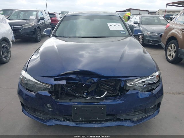 2017 Bmw 320i მანქანა იყიდება აუქციონზე, vin: WBA8E1G30HNU18306, აუქციონის ნომერი: 44702733