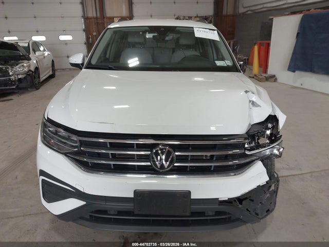 2024 Volkswagen Tiguan 2.0t S მანქანა იყიდება აუქციონზე, vin: 3VVRB7AX4RM142398, აუქციონის ნომერი: 44702735