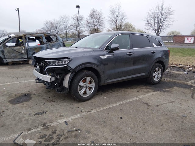 44702736 :رقم المزاد ، 5XYRGDLC8NG085798 vin ، 2022 Kia Sorento Lx مزاد بيع