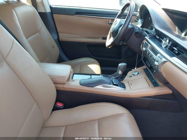 2017 Lexus Es 350 მანქანა იყიდება აუქციონზე, vin: 58ABK1GG9HU061335, აუქციონის ნომერი: 44702737