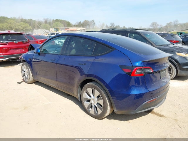 2020 TESLA MODEL Y 5YJYGDEF3LF037701 Photo 2