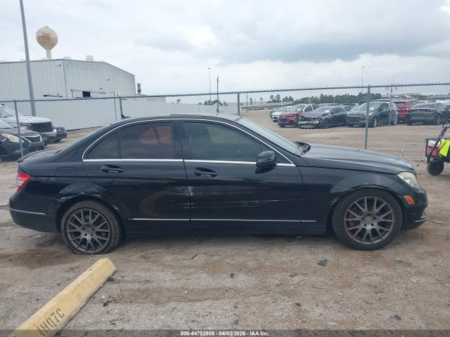 2011 Mercedes-benz C 300 Luxury 4matic მანქანა იყიდება აუქციონზე, vin: WDDGF8BBXBR167223, აუქციონის ნომერი: 44702809