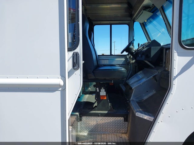 Ford E-350 Stripped 2014 1FC3E3KL1EDB00406 Image 5