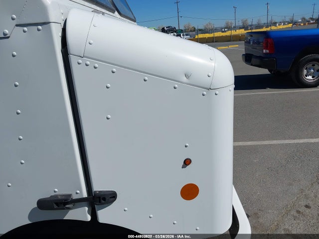 Ford E-350 Stripped 2014 1FC3E3KL1EDB00406 Image 12