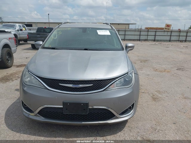 2018 Chrysler Pacifica Touring L მანქანა იყიდება აუქციონზე, vin: 2C4RC1BG7JR356077, აუქციონის ნომერი: 44702847