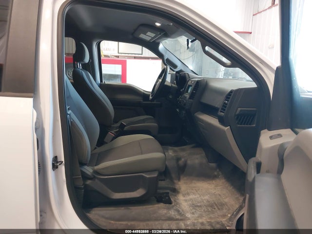2017 FORD F-150 1FTEW1E80HKD49586 Photo 4