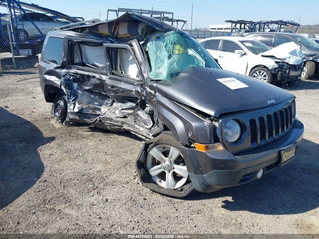 2016 Jeep Patriot Latitude მანქანა იყიდება აუქციონზე, vin: 1C4NJPFB6GD620617, აუქციონის ნომერი: 44702903