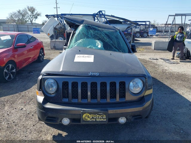 2016 Jeep Patriot Latitude მანქანა იყიდება აუქციონზე, vin: 1C4NJPFB6GD620617, აუქციონის ნომერი: 44702903