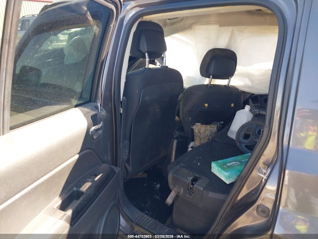 2016 Jeep Patriot Latitude მანქანა იყიდება აუქციონზე, vin: 1C4NJPFB6GD620617, აუქციონის ნომერი: 44702903
