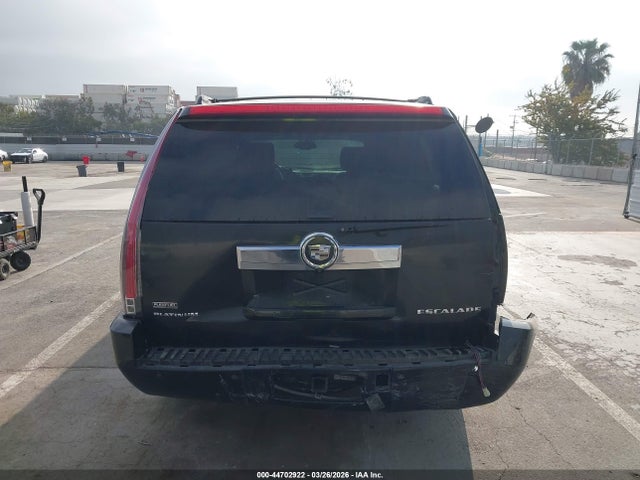 Продаж на аукціоні авто 2010 Cadillac Escalade Esv Platinum Edition, vin: 1GYUKKEF2AR215164, номер лоту: 44702922