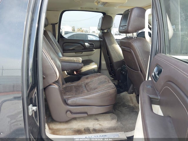 Продаж на аукціоні авто 2010 Cadillac Escalade Esv Platinum Edition, vin: 1GYUKKEF2AR215164, номер лоту: 44702922