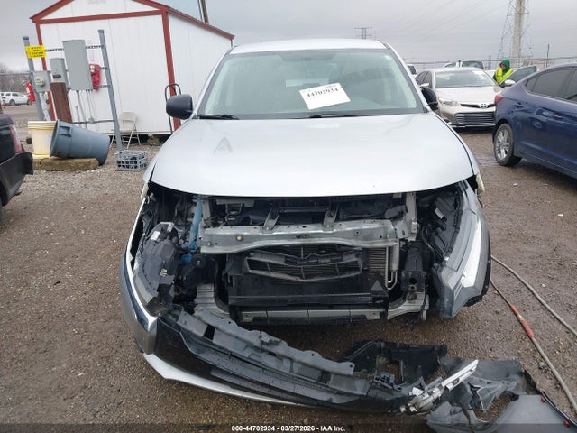 Продаж на аукціоні авто 2018 Mitsubishi Outlander Es, vin: JA4AZ3A36JJ005164, номер лоту: 44702934