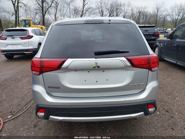 Продаж на аукціоні авто 2018 Mitsubishi Outlander Es, vin: JA4AZ3A36JJ005164, номер лоту: 44702934