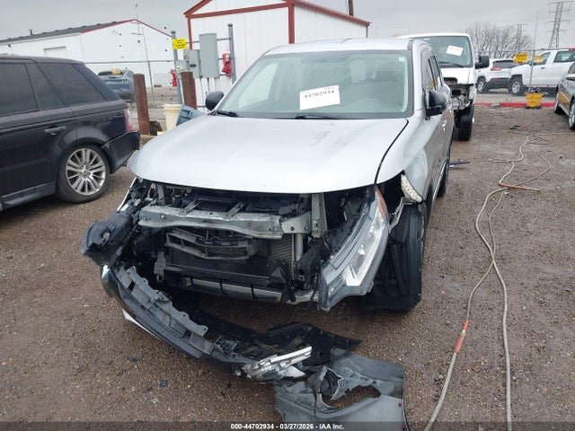 Продаж на аукціоні авто 2018 Mitsubishi Outlander Es, vin: JA4AZ3A36JJ005164, номер лоту: 44702934