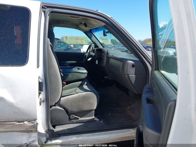 Продаж на аукціоні авто 2004 Chevrolet Silverado 2500hd Ls, vin: 1GCHK29U14E124799, номер лоту: 44702937