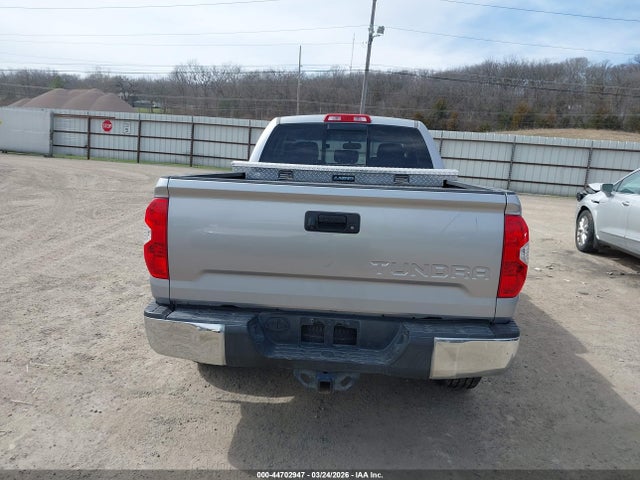 5TFRM5F11EX071649 Toyota Tundra Sr5 4.6l V8