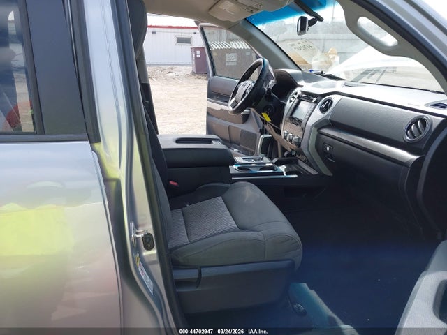 5TFRM5F11EX071649 Toyota Tundra Sr5 4.6l V8