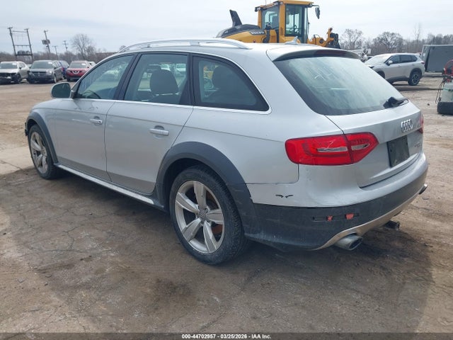2013 AUDI ALLROAD WA1UFAFL8DA054096 Photo 2