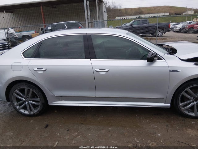 Aukcja sprzedaży 2017 Volkswagen Passat 1.8t R-line, vin: 1VWDT7A35HC079988, numer aukcji: 44702970