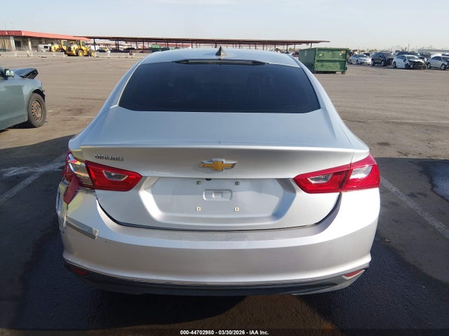 1G1ZC5ST6KF199437 Chevrolet Malibu 1fl
