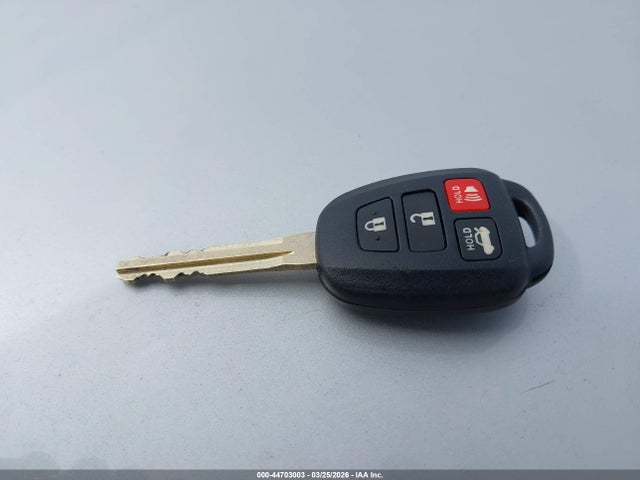 5YFBURHE5JP847427 Toyota COROLLA LE