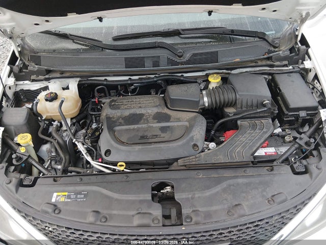 Продажа на аукционе авто 2020 Chrysler Pacifica Touring L, vin: 2C4RC1BG2LR279640, номер лота: 44703009