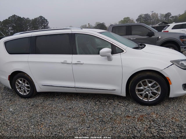 Продажа на аукционе авто 2020 Chrysler Pacifica Touring L, vin: 2C4RC1BG2LR279640, номер лота: 44703009