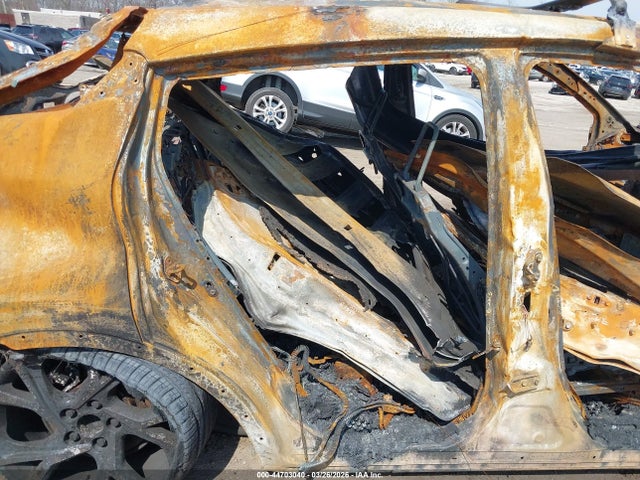 44703040 :رقم المزاد ، NMTKHMBX7JR031035 vin ، 2018 Toyota C-hr Xle Premium مزاد بيع